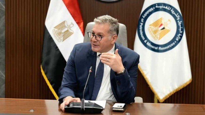 وزير البترول: مصر بصدد تنفيذ مسح جوي واسع النطاق للمناطق التعدينية