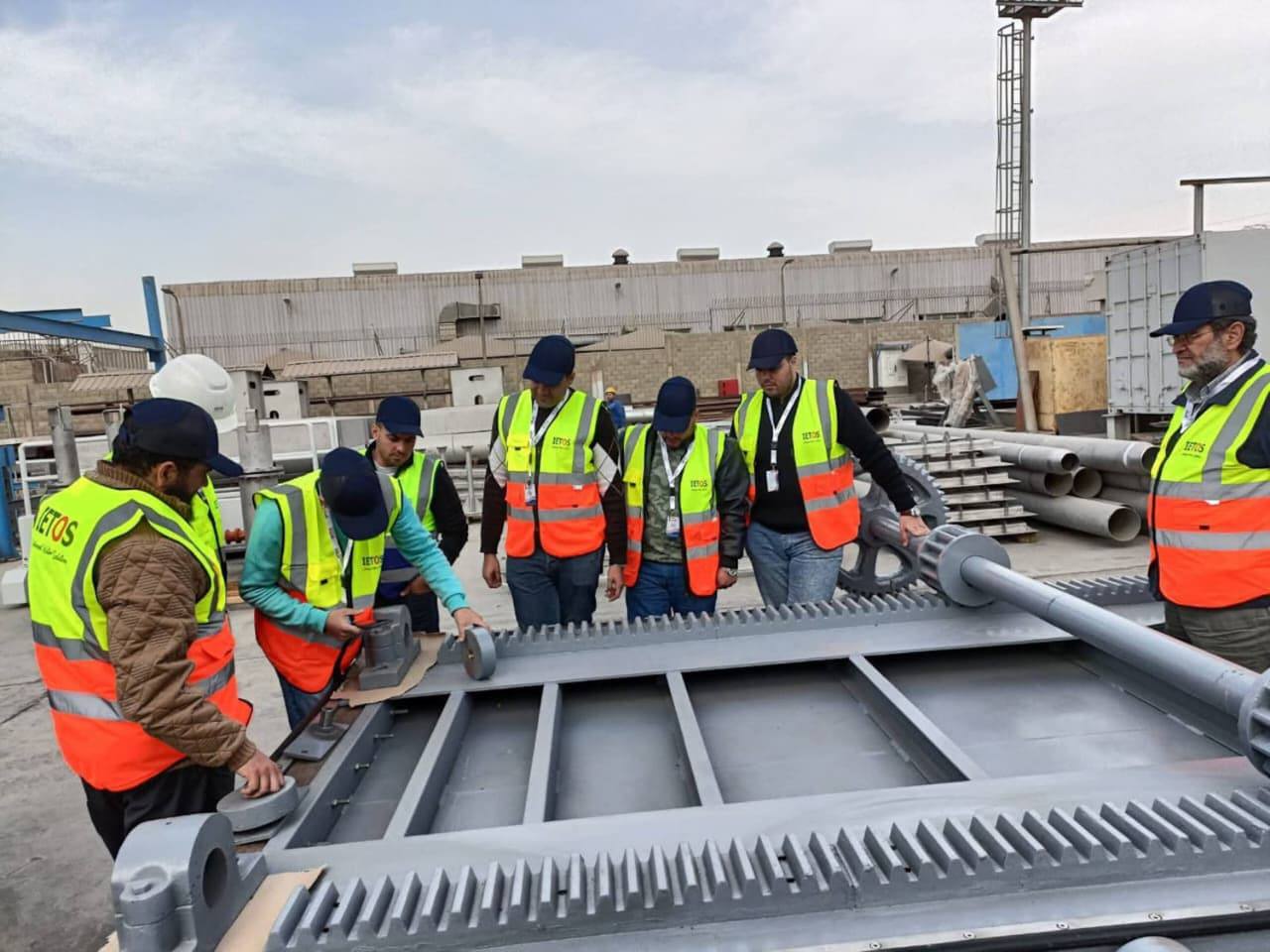 وزير الري يتابع موقف المشروع القومي لتأهيل المنشآت المائية